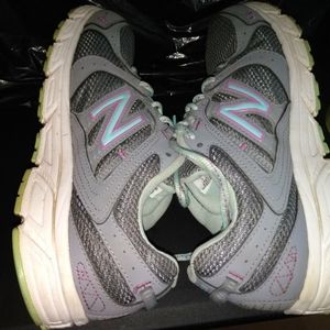 New Balance 402  WE402GA1 Trail Running Shoes